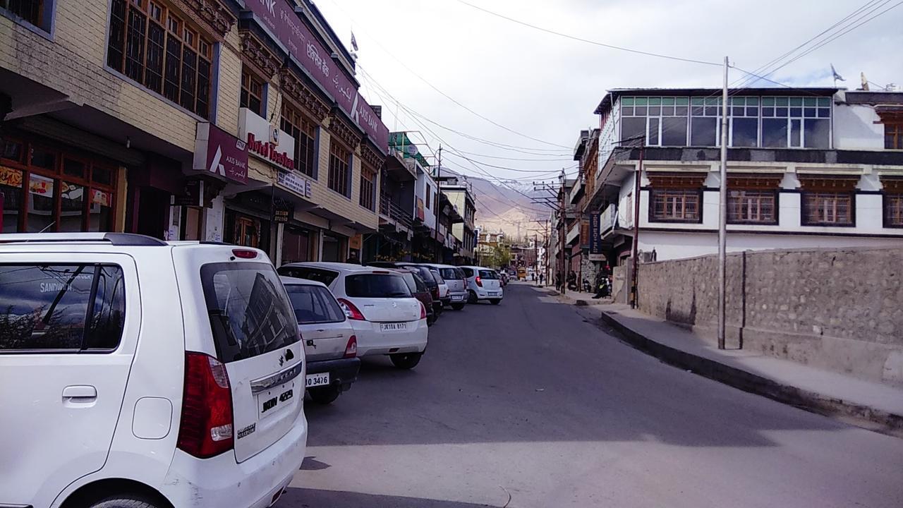 Tsaskan Hotel Leh Esterno foto