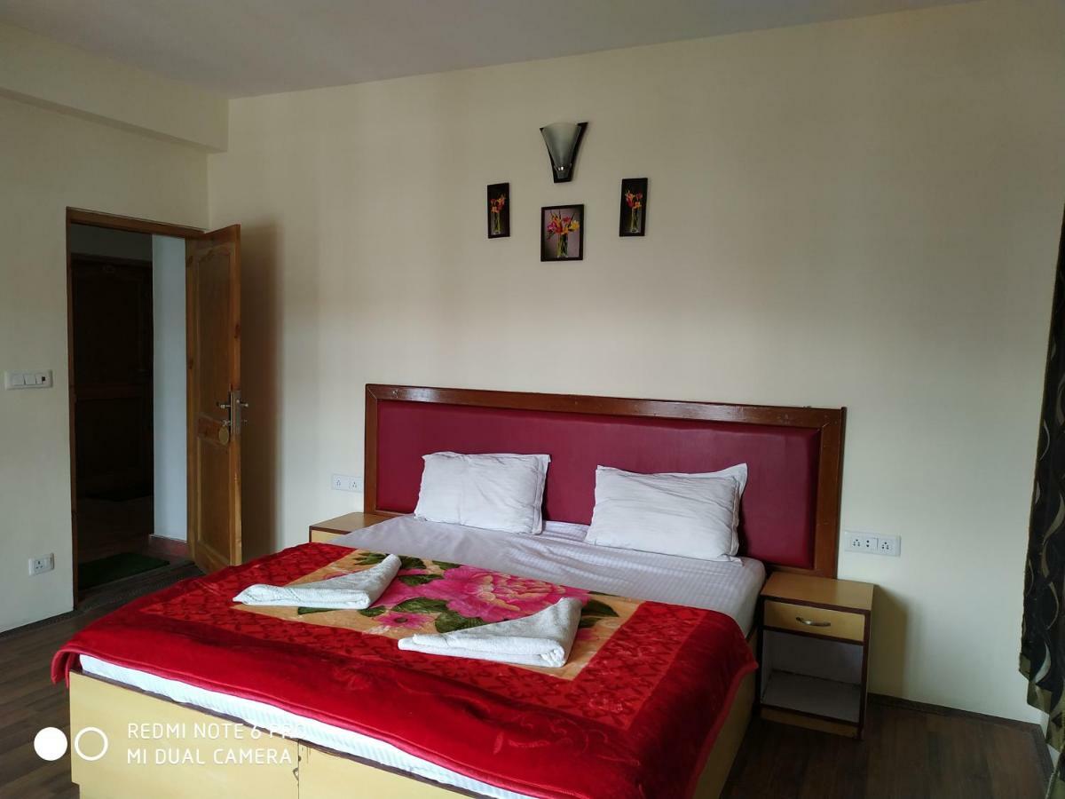 Tsaskan Hotel Leh Esterno foto